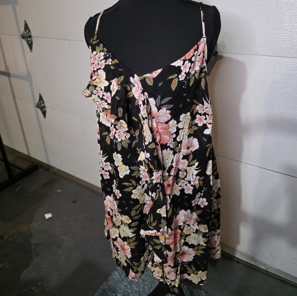Billabong Black and White Floral Dress